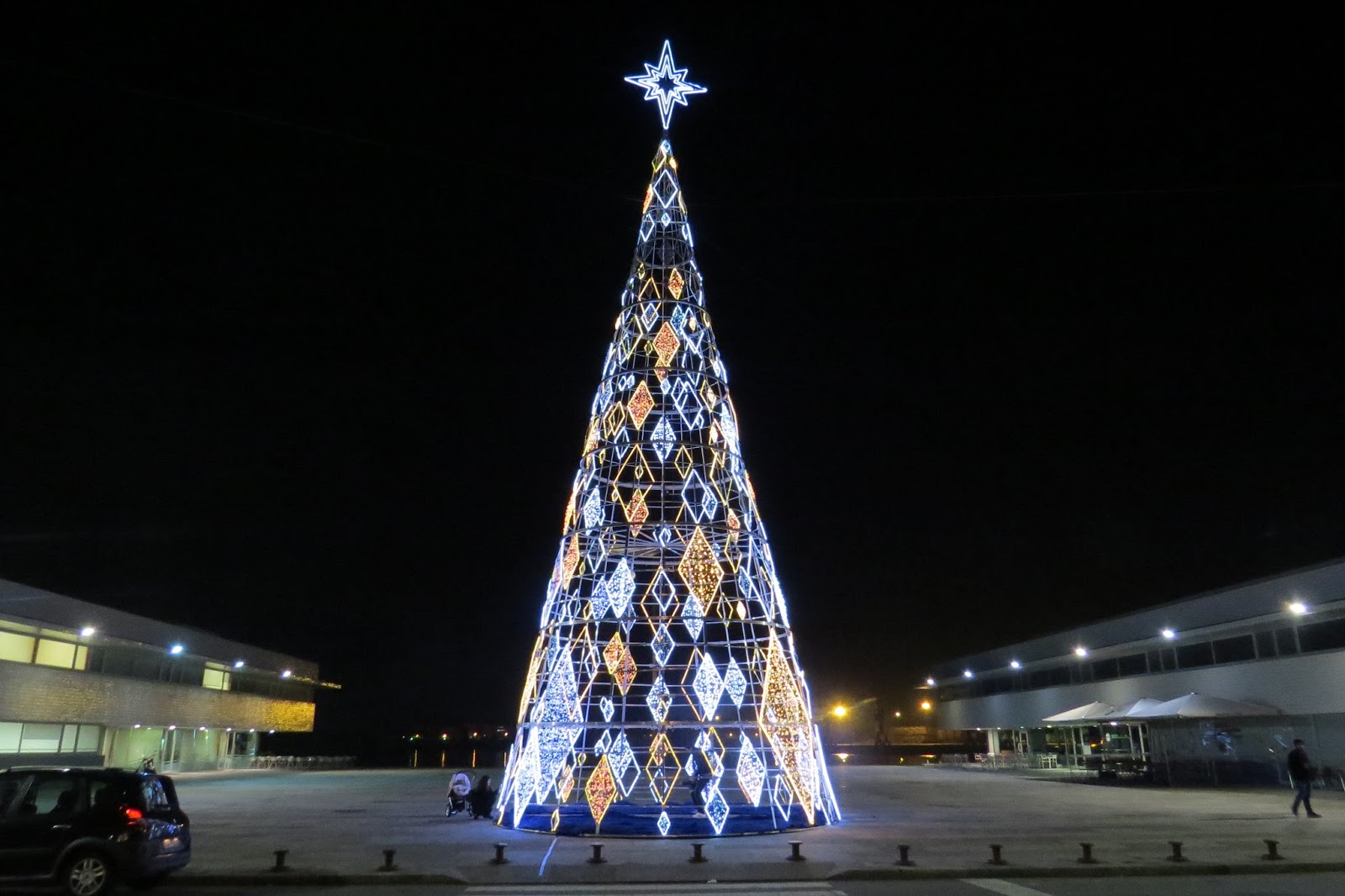 Inauguração da iluminação de Natal de Viana adiada para este sábado, às 19  horas | Rádio Geice