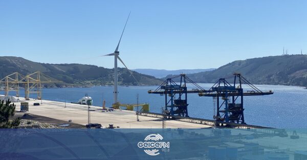 Última plataforma do projeto WindFloat já está a caminho de Viana do ...