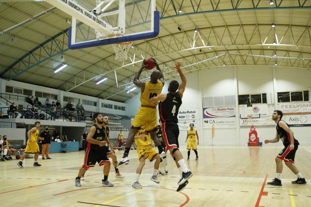 Clube de Basquete de Viana entra a perder no campeonato