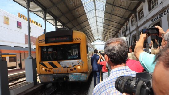Comboio Porto-Vigo com transbordo em Viana do Castelo