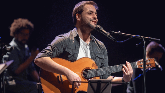 António Zambujo apresenta “Oração ao Tempo” em Viana do Castelo