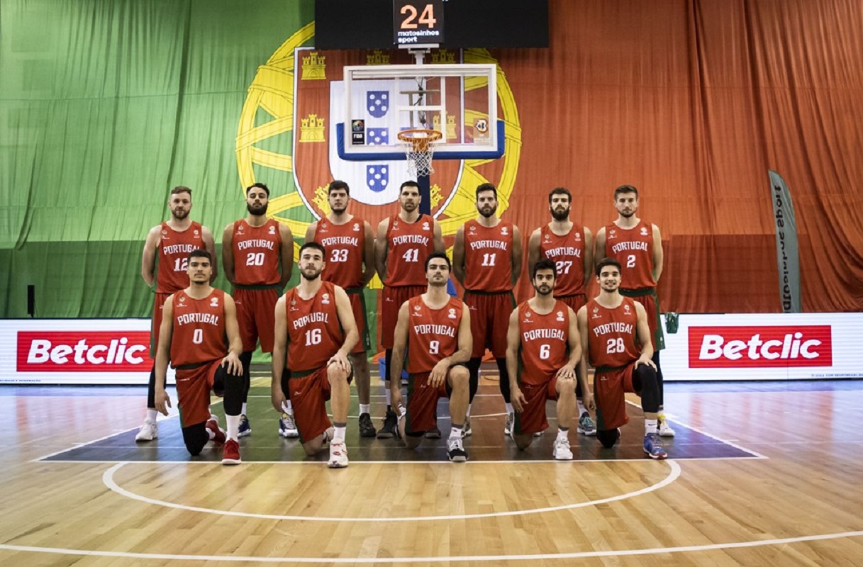 Seleção Nacional de basquetebol defronta hoje a Eslováquia e