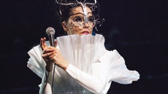 Björk inicia digressão europeia em Lisboa em setembro