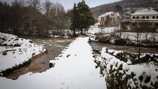 Depressão Ingrid traz chuva forte, neve e vento