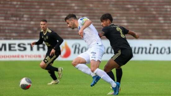 SC Vianense empata com Sanjoanense na luta pela manutenção na Liga 3