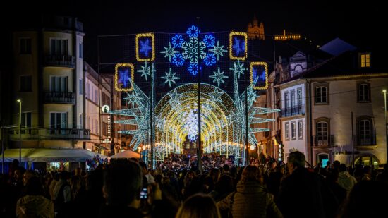 Câmara de Viana do Castelo e AEDVC reforçam animação de Natal com mais ruas iluminadas