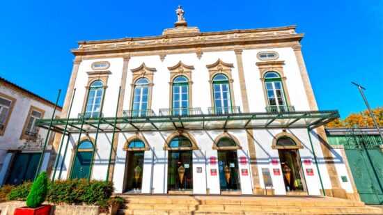 Teatro Diogo Bernardes apresenta programação dedicada às comemorações do 129.º aniversário
