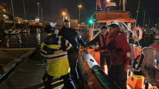 Pescador de 62 anos resgatado com vida a 22 quilómetros do Porto de Leixões