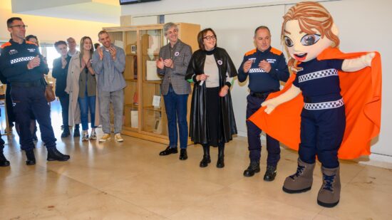 Viana apresenta mascote “Luzia” para celebrar Dia Internacional da Proteção Civil