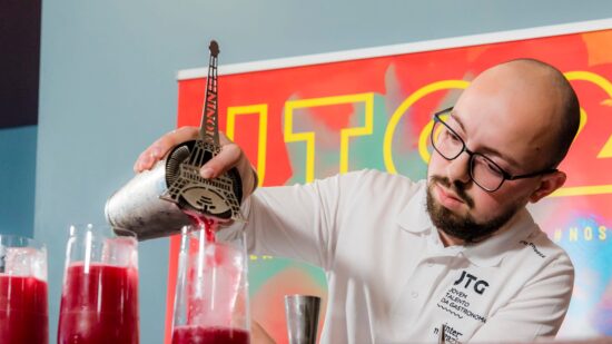 Vianense Diogo Fonseca é finalista de concurso nacional de ‘cocktails’