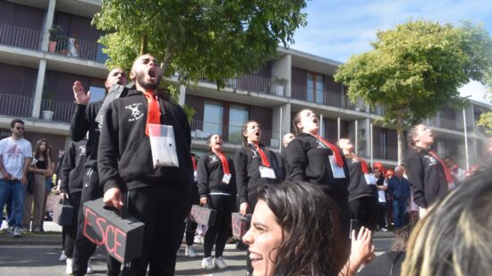 Cortejo académico do IPVC condiciona trânsito no centro de Viana