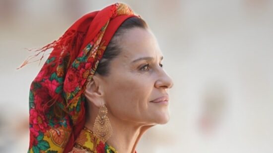 Sofia Aparício, madrinha das Festas de Perre, brilha em promoção na cidade de Viana