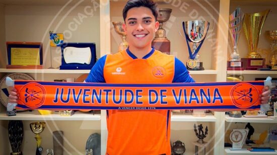 Vianense Tomás Silva é reforço da Juventude de Viana