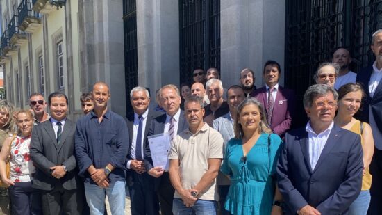 Chega entrega listas para “salvar Viana do marasmo”