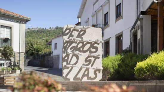 Nova escultura em Vila Nova de Cerveira celebra o Caminho de Santiago