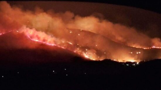Mais de 40 operacionais combatem fogo na Serra d’Arga