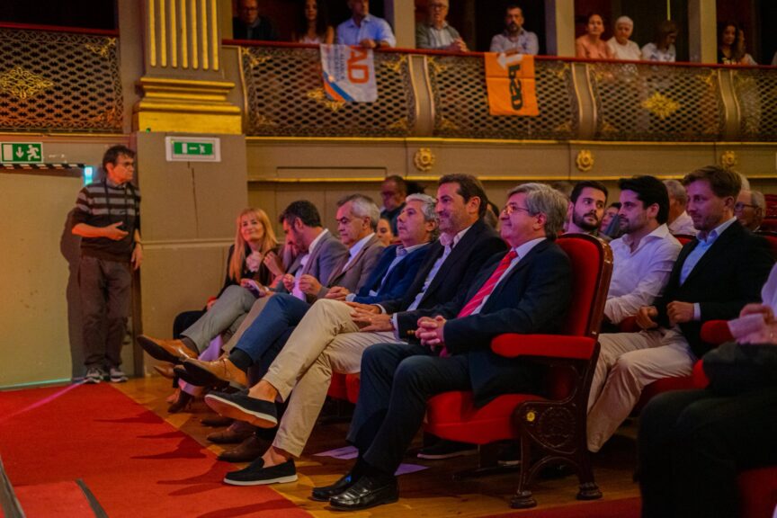 Hugo Soares na tomada de posse dos novos órgãos concelhios do PSD Viana