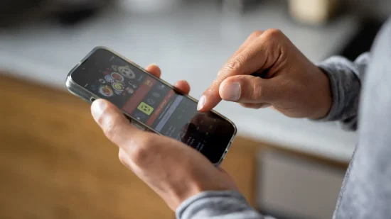 Festas Locais, Espírito Comunitário e a Preferência Crescente por Momentos Curtos em Casinos Online