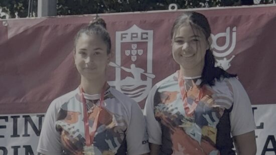 Ouro para Paloma Silva e Matilde Barros  na final nacional de tripulações das primeiras pagaiadas
