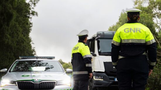 GNR promove operação de fiscalização de pesados de mercadorias e passageiros