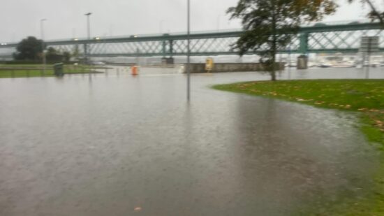 Trânsito cortado na Alameda 5 de Outubro em Viana do Castelo