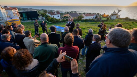 Carreço recebe placa de “último pôr do sol de Portugal continental”