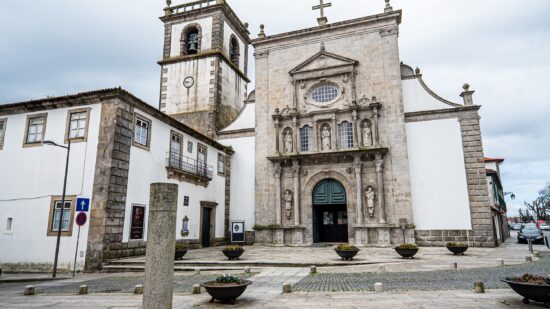 Cobertura e caixilharia exterior da Igreja de São Domingos reabilitada  em empreitada de 523 mil euros