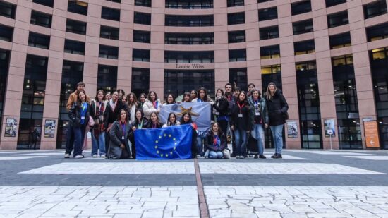 Alunos da Escola de Monserrate premiados com viagem ao Parlamento Europeu