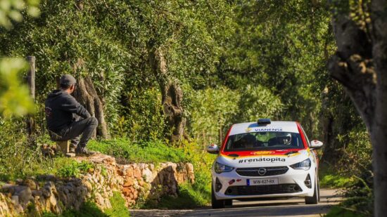 Renato Pita regressa aos ralis com terceiro lugar em Albufeira