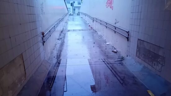 Acesso interdito ao viaduto pedonal do Senhor do Socorro em Areosa