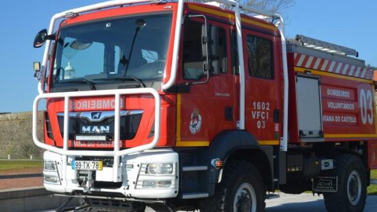 Bombeiros de Viana do Castelo reforçam socorro no distrito de Leiria