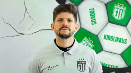 Técnico vianense João Abel assina pelo FC Flora