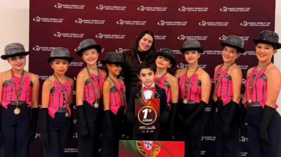 Flash Li Dance School conquista 24 medalhas no Dance World Cup Portugal
