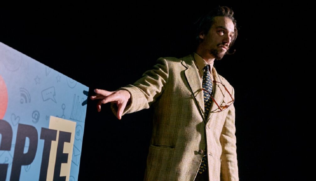 “Ligas ou desligo-te?” sobe ao palco do Teatro Municipal Sá de Miranda a 28 de fevereiro