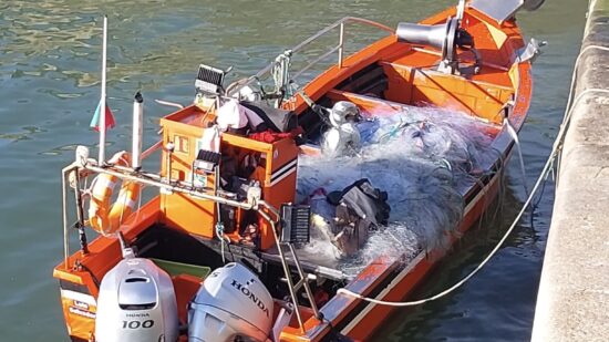Pescador morre após “golpe de mar” ao largo de Viana