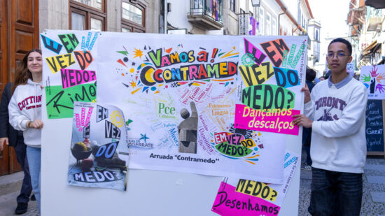 Alunos manifestaram-se nas ruas de Viana