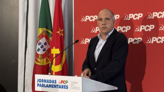 Paulo Raimundo critica privatização dos estaleiros: “um espelho dos crimes económicos que se fizeram”