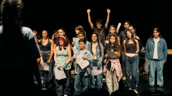 “O Coro dos Presentes” junta em palco as cinco Oficinas Regulares de Teatro do Teatro do Noroeste