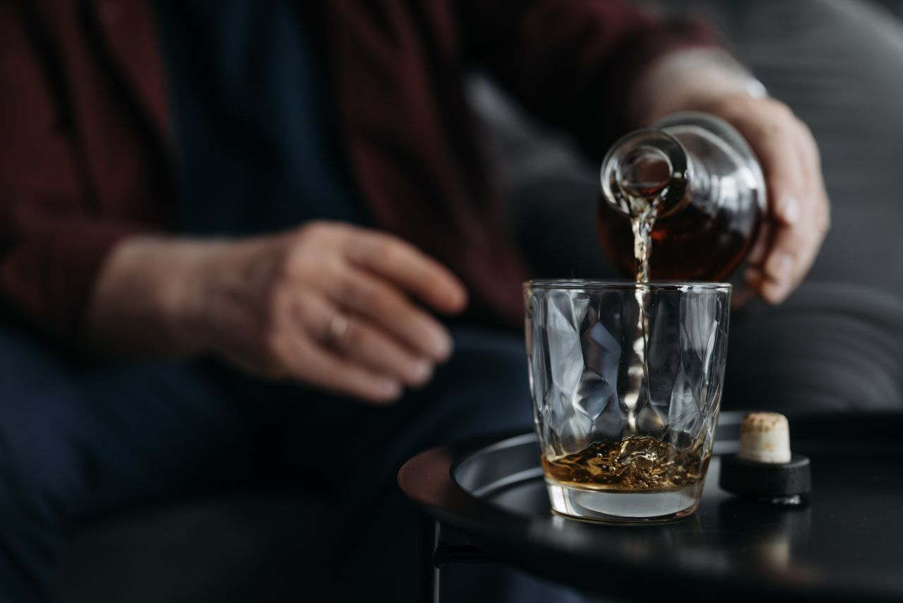Os efeitos do álcool nos níveis de testosterona e na saúde sexual masculina