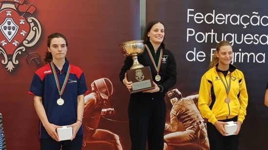 Esgrimista Lara Macedo conquista pódio no Nacional de Seniores