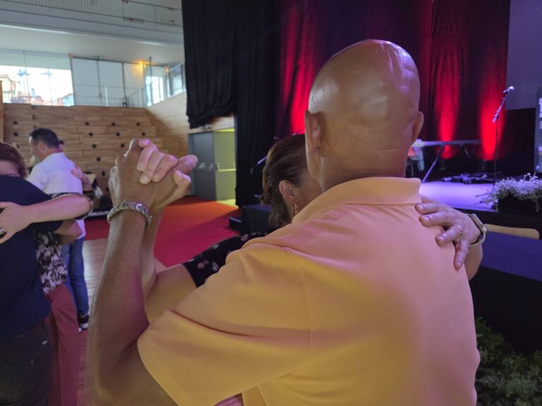 Cerca de 1.000 bailarinos vão dançar tango argentino em Viana