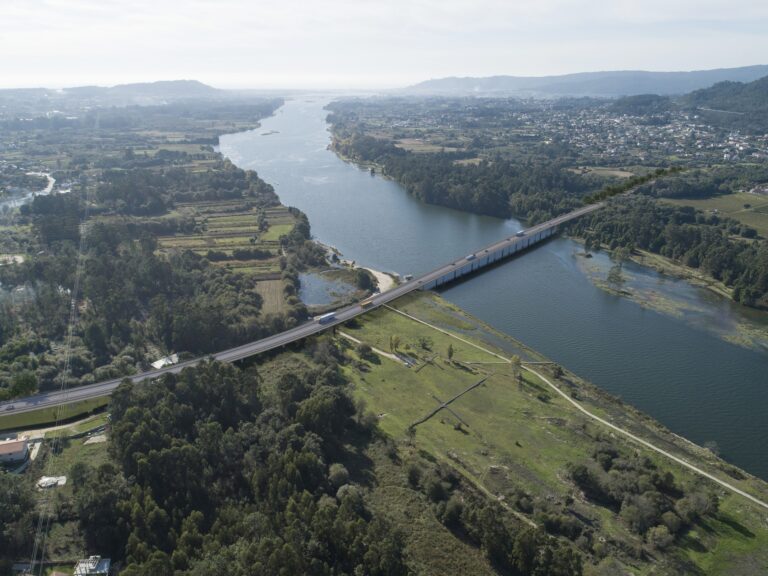 Viana: Concluída a construção da nova travessia sobre o rio Lima