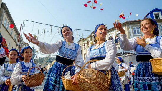 Viana do Castelo estreia hoje o desfile “Domingar na Romaria”