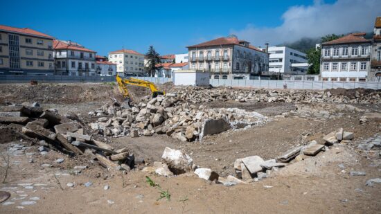 Viana: Escavações no local do novo Mercado Municipal terminam no final de agosto