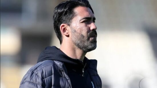 Começou carreira de treinador no Vianense e agora assume a Seleção Nacional de Sub-20