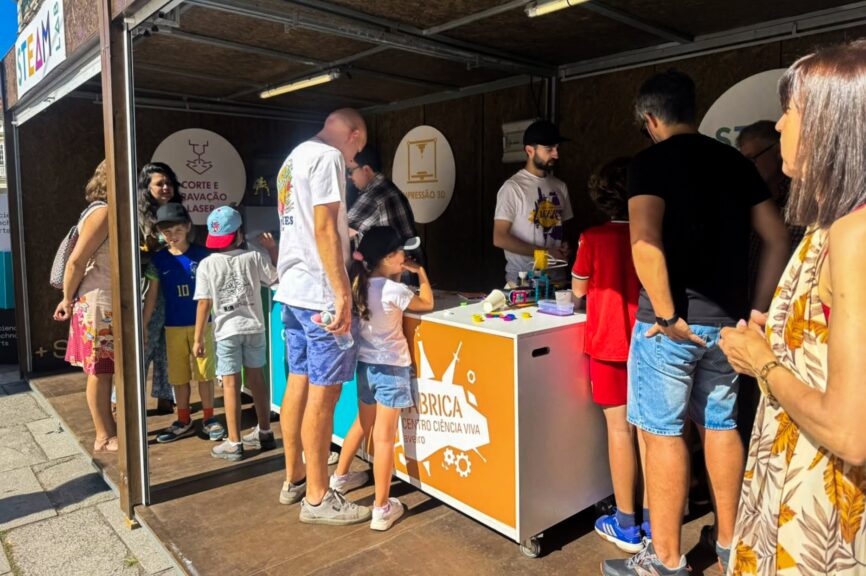 Cerca de 340 pessoas passaram pelo stand do Viana STARTS durante minifestival  Regresso às Aulas