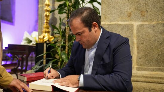 São Romão de Neiva acolhe apresentação da obra do Padre Renato Oliveira sobre a Reforma Litúrgica