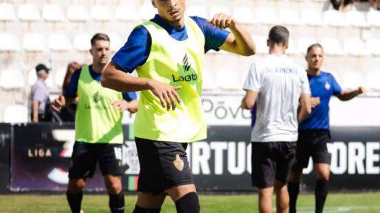 SC Vianense SAD vence Varzim SC com reviravolta no marcador